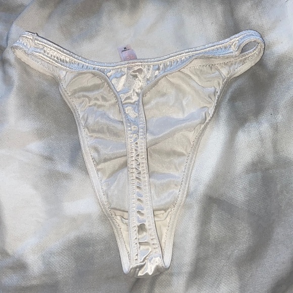 Victoria's Secret Intimates & Sleepwear Rare Victorias Secret